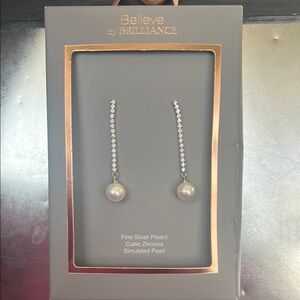 Silver Plated Pearl Earrings Special Occasion New!
Dangle Faux Pearl Fashion